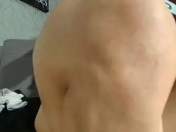 Chaturbate Live Sex Cam of dylanlenox