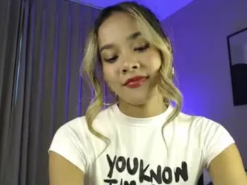 Chaturbate Live Sex Cam of onlylilypeach