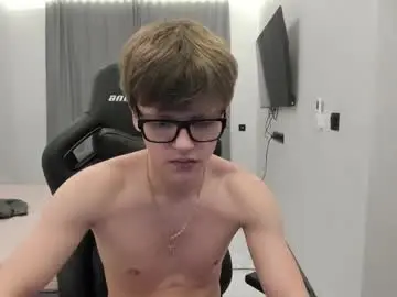 Chaturbate Best live sex cam show of thomas_shelbivip