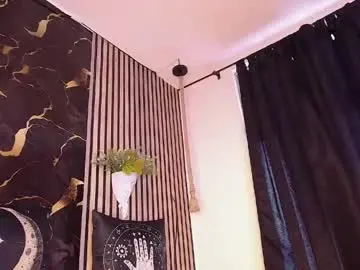 Chaturbate Live Sex Cam of tiny_cherry