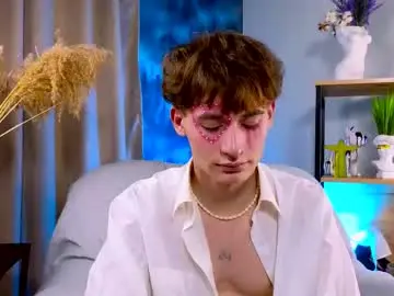 Chaturbate Live Sex Cam of evan__joy