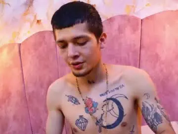 Chaturbate Live Sex Cam of kendalltaylorr