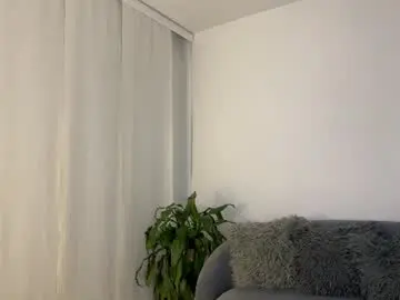 Chaturbate Nude Webcam of angelturned01