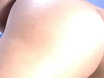 Chaturbate Adult Webcam of leo_and_kali69