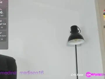 Chaturbate Live Sex Cam of madison_medina