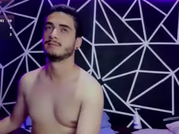 Chaturbate Live Sex Cam of makenzy_darly