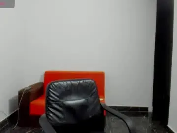 Chaturbate Nude Webcam of angelo000000000000000x