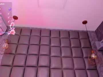 Chaturbate Free Live Porn of kira_vance