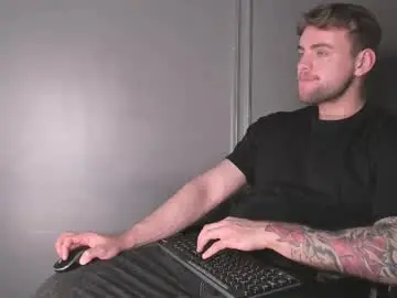 Chaturbate Sex Chat of waynemiller_