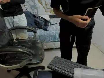 Chaturbate Live Porn of dark_desiree18