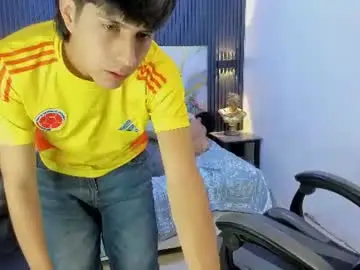 Chaturbate Best live sex cam show of dark_desiree18