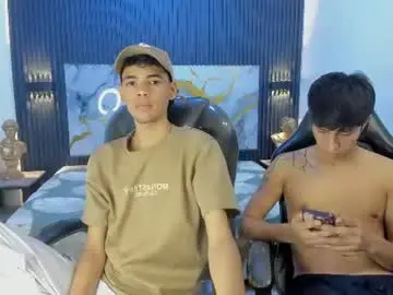 Chaturbate Free Porn Cam of dark_desiree18