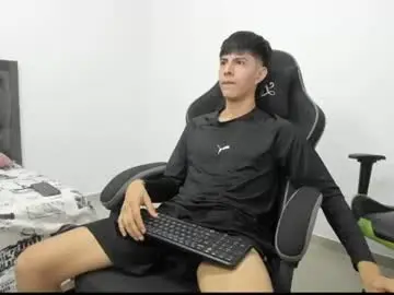 Chaturbate Sex Cam of dark_desiree18