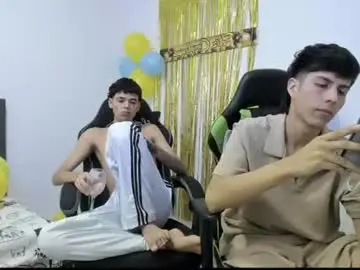 Chaturbate Watch Live Sex Cams of dark_desiree18
