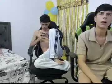 Chaturbate Adult Video Chat of dark_desiree18