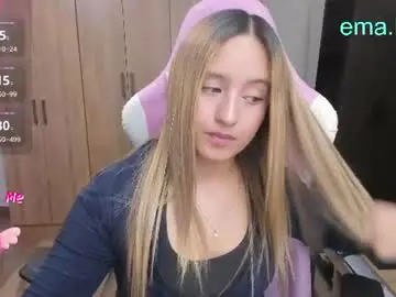Chaturbate Live Porn of ema_tayy