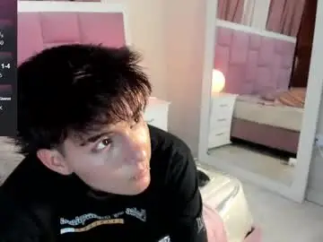 Chaturbate Free Live Porn of christopher_robin4