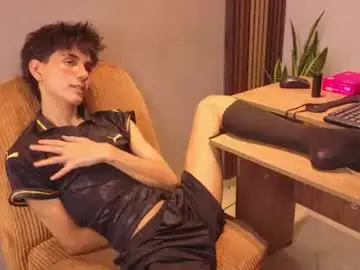 Chaturbate Free Live Porn of christopher_robin4