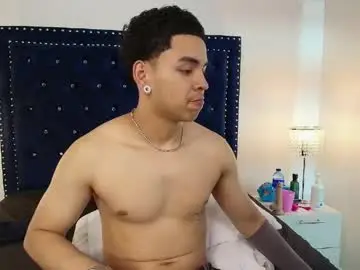 Chaturbate Nude Webcam of jaden_and_sofia