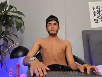 Chaturbate Best live sex cam show of tyler_fox_