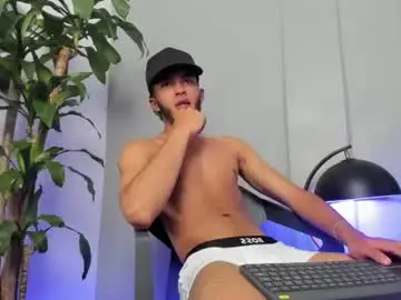 Chaturbate Watch Live Sex Cams of tyler_fox_