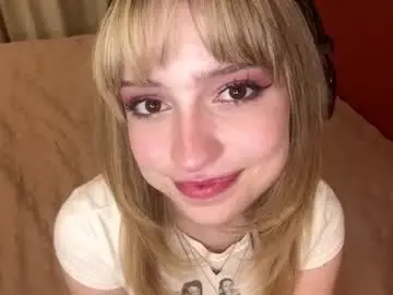 Chaturbate Free Porn Cam of carlyntrembly