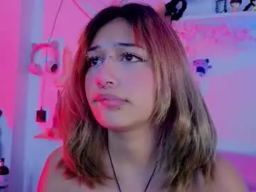 Chaturbate Nude Webcam of isisjones18