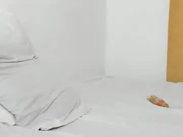 Chaturbate Live Sex Cam of andres_cortes5