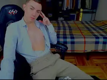 Chaturbate Live Sex of charlieseyer