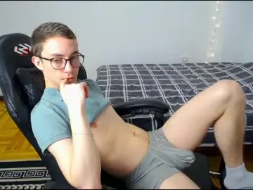 Chaturbate Adult Video Chat of charlieseyer