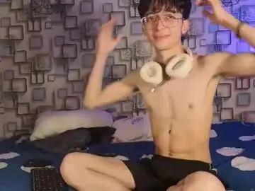 Chaturbate Live Sex Cam of twink_sebas7
