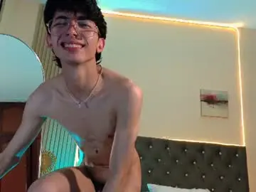 Chaturbate Live Sex Cam of twink_sebas7