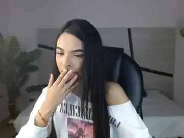 Chaturbate Live Sex Cam of valery_restrepo