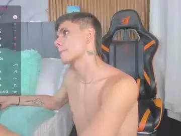 Chaturbate Free Porn Cam of dustinlevine
