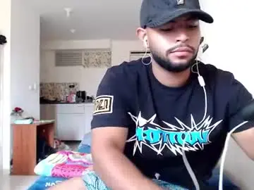 Chaturbate Live Porn of kleyton336