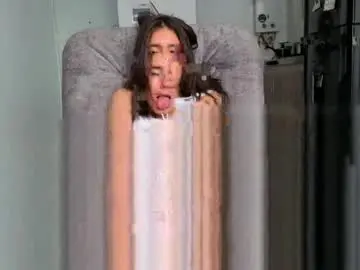 Chaturbate Sex Cam of adhara_kitten