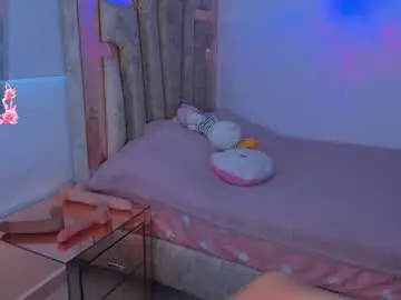 Chaturbate Live Sex Cam of hilary_jones_22