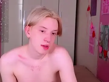 Chaturbate Live Sex Cam of ron_vilss