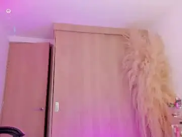 Chaturbate Adult Video Chat of mia_yourmommy
