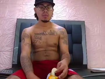 Chaturbate Live Sex of yoi_hot69