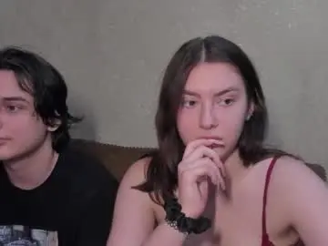 Chaturbate Watch Live Sex Cams of muuur_fam1