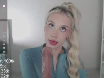 Chaturbate Live Sex Cam of vickyfuckingdoll