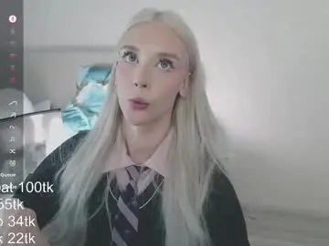 Chaturbate Live Sex Cam of vickyfuckingdoll