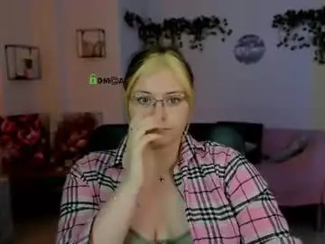 Chaturbate Free Live Porn of lizzie_shy_