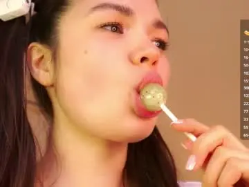 Chaturbate Live Sex Cam of sweetyoops