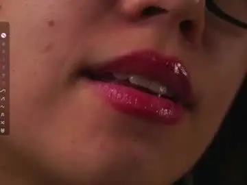 Chaturbate Live Sex Cam of sweetyoops