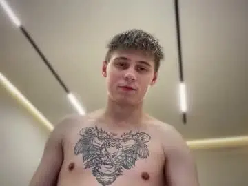 Chaturbate Live Sex Cam of tyler_garrner
