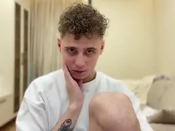 Chaturbate Adult Video Chat of tyler_garrner