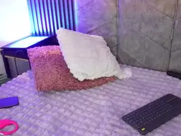 Chaturbate Live Sex Cam of viollettebylyly