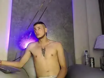 Chaturbate Free Porn Cam of dannydee_